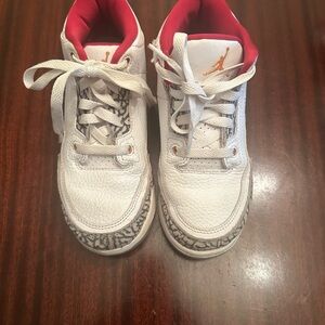 Air Jordan NIKE 3 RETRO CARDINAL RED 429487-126 Size 2Y